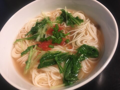 水菜とトマトのにゅう麺